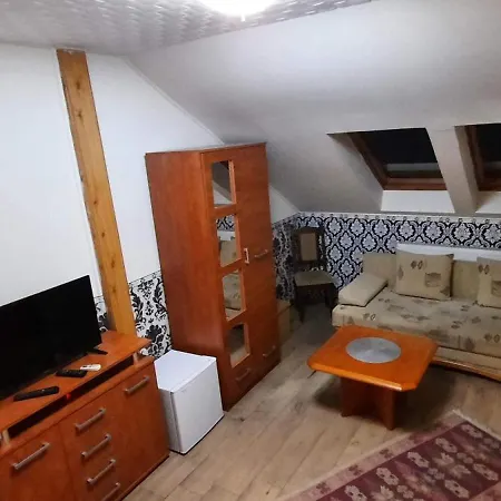 Castle Wellness Bed & Breakfast *