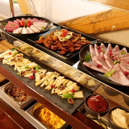 Castle Wellness Bed & Breakfast